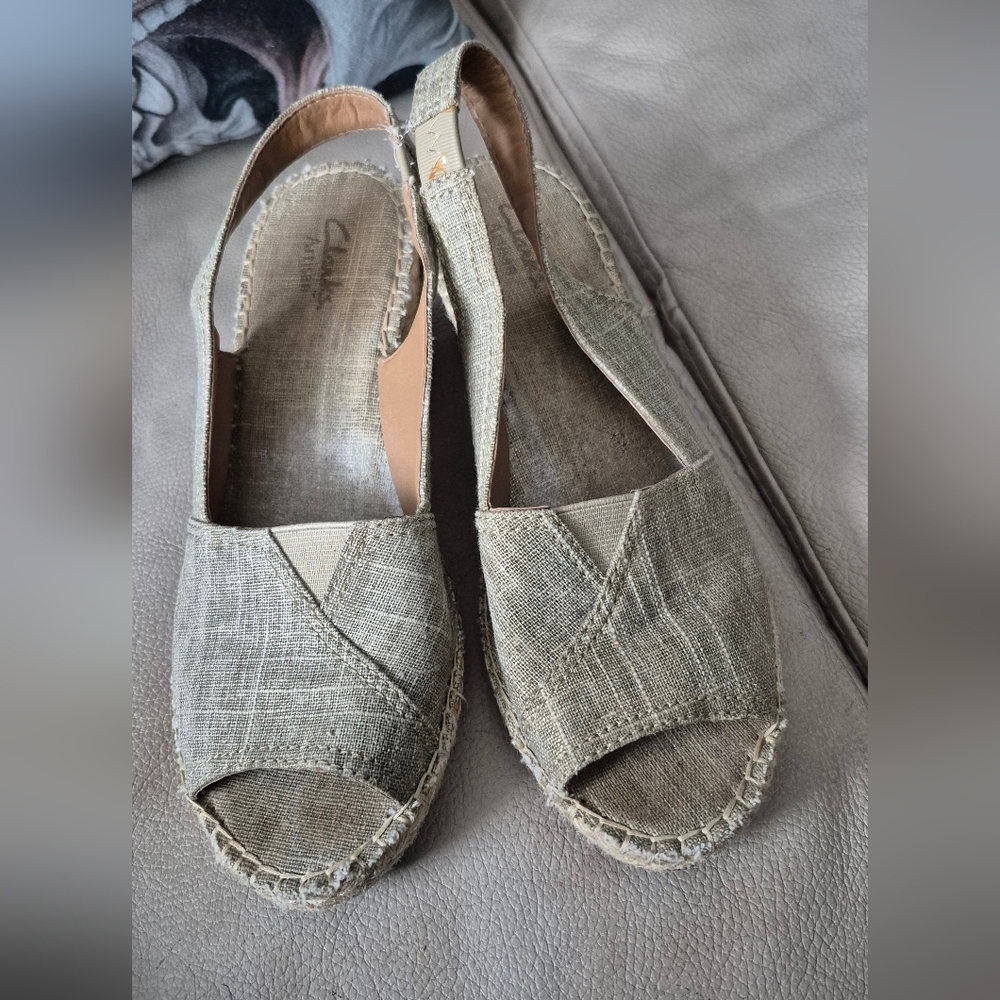 Clarks Artisan Women's Tan Espadrille Shoes